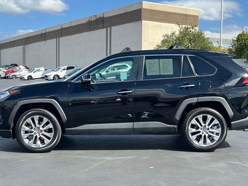 Used 2021 Toyota RAV4 Limited image 9