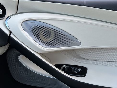 Used 2023 McLaren GT image 28