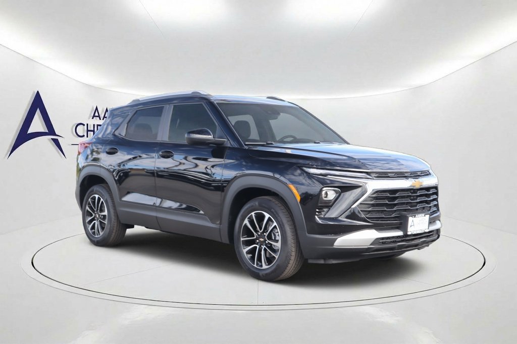 New 2026 Chevrolet TrailBlazer LT w/ LT Cold Weather Package FWD image 3