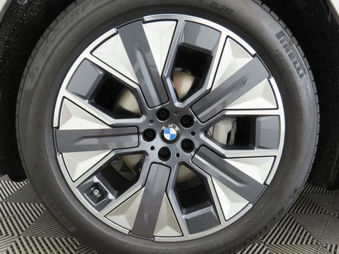 New 2026 BMW iX xDrive45 image 29