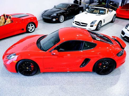 Used 2023 Porsche 718 Cayman GTS w/ GTS Interior Package RWD image 9