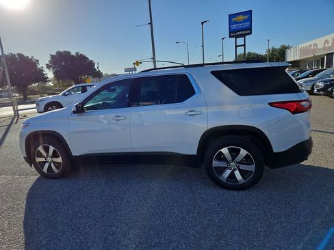Used 2019 Chevrolet Traverse LT w/ LT Premium Package FWD image 11