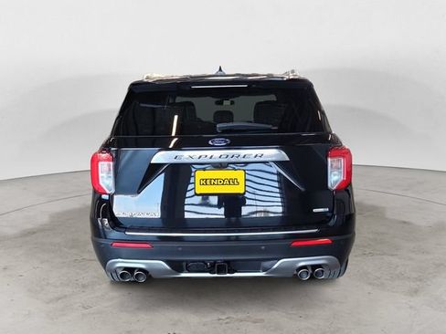 Used 2020 Ford Explorer Platinum w/ Premium Technology Package AWD/4WD image 6