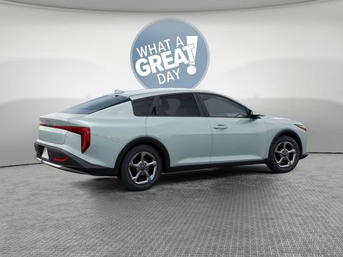 New 2026 Kia K4 FWD image 6