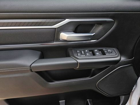 New 2026 RAM 1500 4x4 Crew Cab image 15