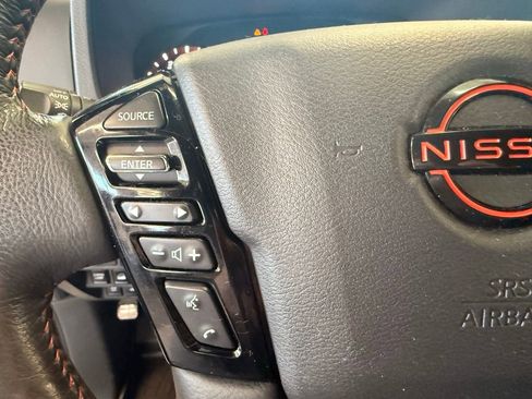 Used 2022 Nissan Frontier PRO-4X image 26