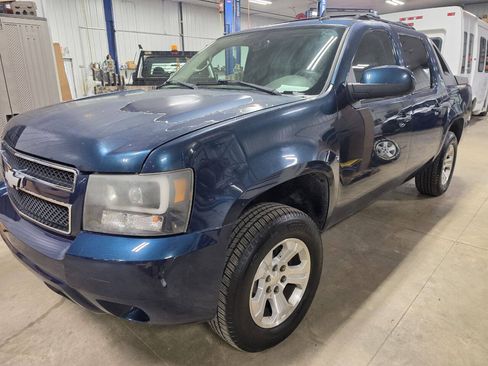 Used 2007 Chevrolet Avalanche LTZ w/ LTZ Preferred Equipment Group AWD/4WD image 4