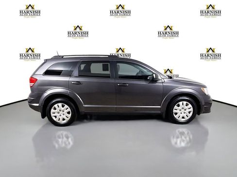 Used 2018 Dodge Journey SE w/ Mopar All Weather Group FWD image 8