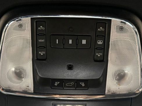 Used 2017 Jeep Grand Cherokee Overland AWD/4WD image 33