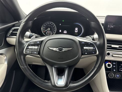 Used 2024 Genesis G70 2.5T image 16