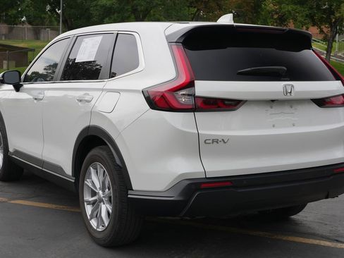 Used 2024 Honda CR-V EX-L image 3