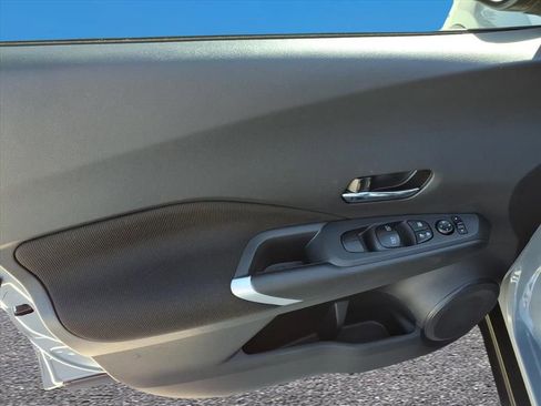 Used 2024 Nissan Kicks SV image 16