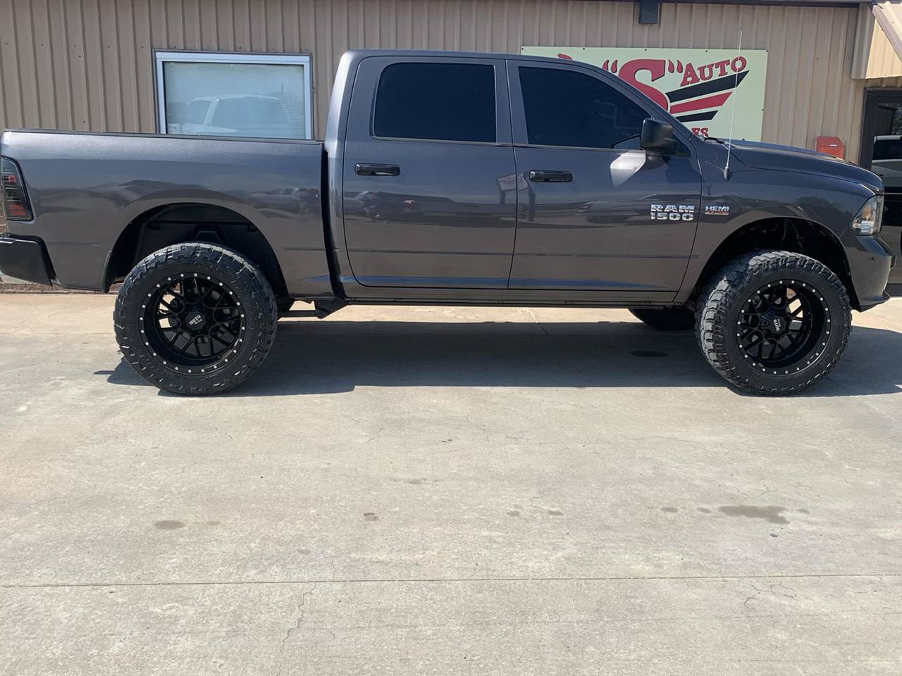 Used 2014 RAM 1500 Express AWD/4WD image 6