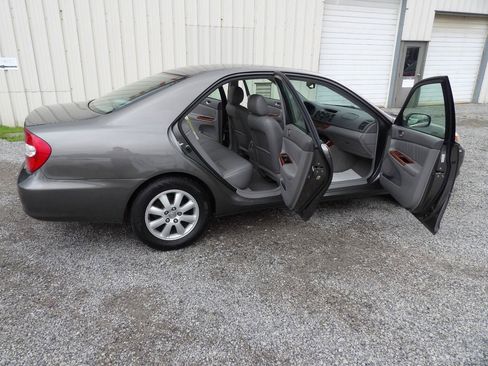 Used 2003 Toyota Camry XLE FWD image 7