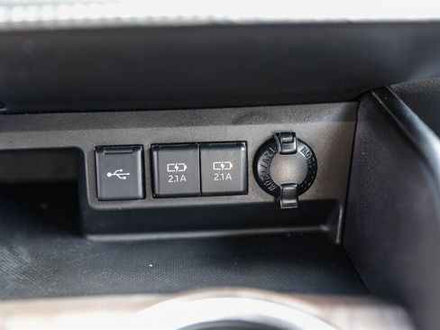 Used 2021 Toyota Highlander Platinum AWD/4WD image 31