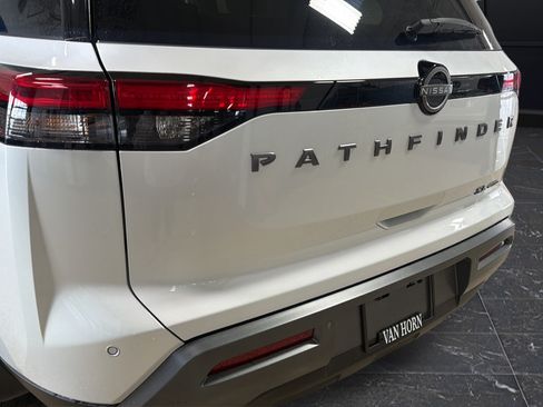 New 2026 Nissan Pathfinder SL AWD/4WD image 37