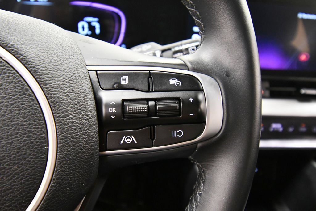 Certified 2025 Kia Sportage EX AWD/4WD image 21