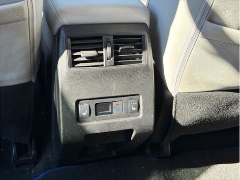 Used 2023 Mitsubishi Outlander SEL image 24