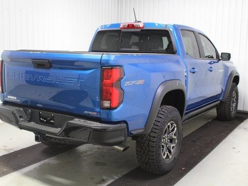 Used 2024 Chevrolet Colorado ZR2 w/ Technology Package image 6