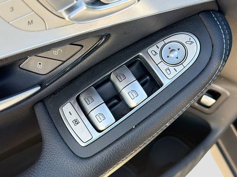 Used 2022 Mercedes-Benz GLC 300 image 24