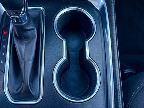 Used 2023 Chevrolet Traverse LT image 38