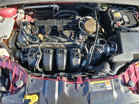 Used 2014 Ford Focus SE w/ Equipment Group 201A FWD image 28