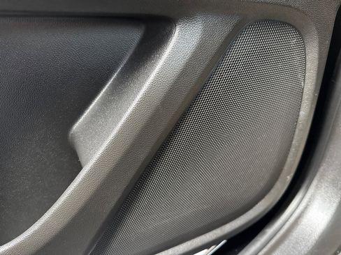 Used 2021 Chevrolet Traverse LS image 26