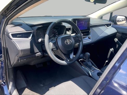 Used 2025 Toyota Corolla LE FWD image 17