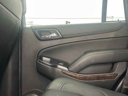Used 2020 Chevrolet Tahoe LT image 32