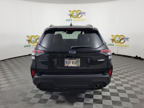Used 2025 Subaru Forester Touring AWD/4WD image 3
