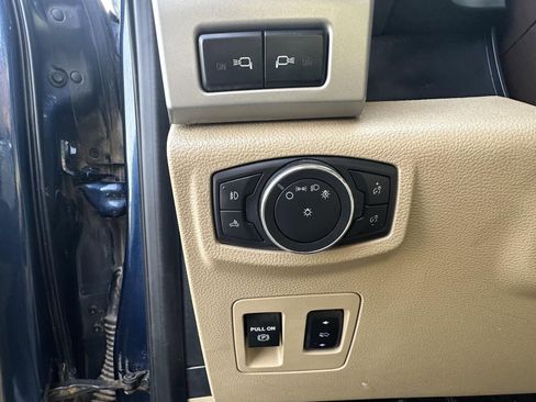 Used 2019 Ford F150 Lariat image 16