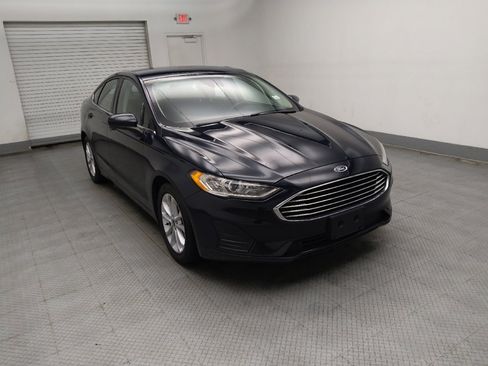 Used 2020 Ford Fusion SE image 13