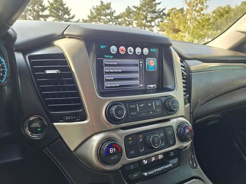 Used 2018 GMC Yukon Denali w/ Denali Ultimate Package AWD/4WD image 19