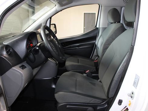 Used 2020 Nissan NV200 S FWD image 9