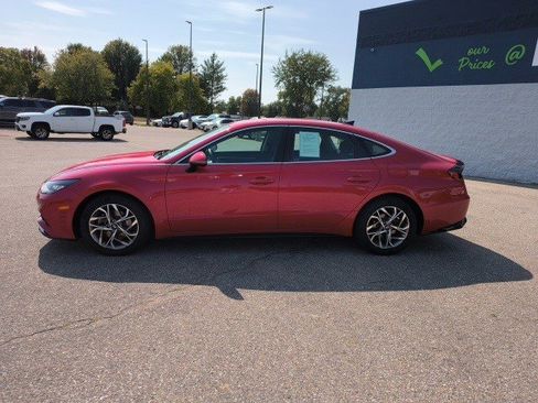 Used 2021 Hyundai Sonata SEL FWD image 2