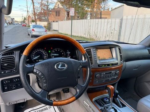 Used 2006 Lexus LX 470 4WD image 22