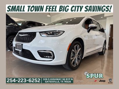 New 2026 Chrysler Pacifica Pinnacle