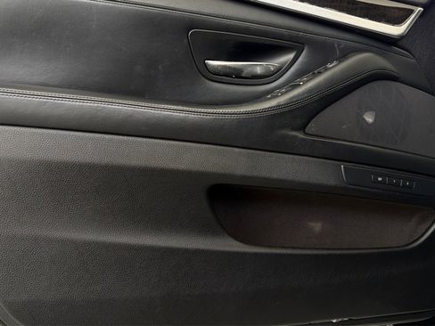 Used 2015 BMW 550i Sedan RWD image 39