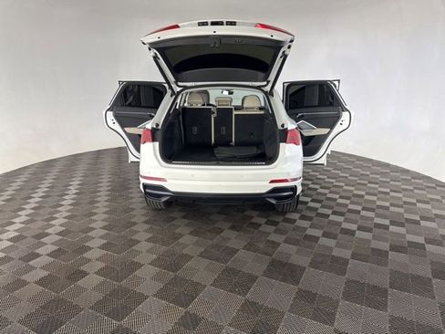 Used 2021 Audi Q3 2.0T Premium w/ Convenience Package AWD/4WD image 15