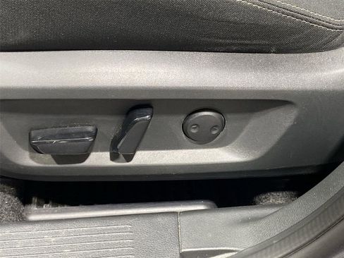 Used 2024 Nissan Rogue SV image 14