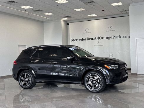 Certified 2025 Mercedes-Benz GLE 450 4MATIC image 2