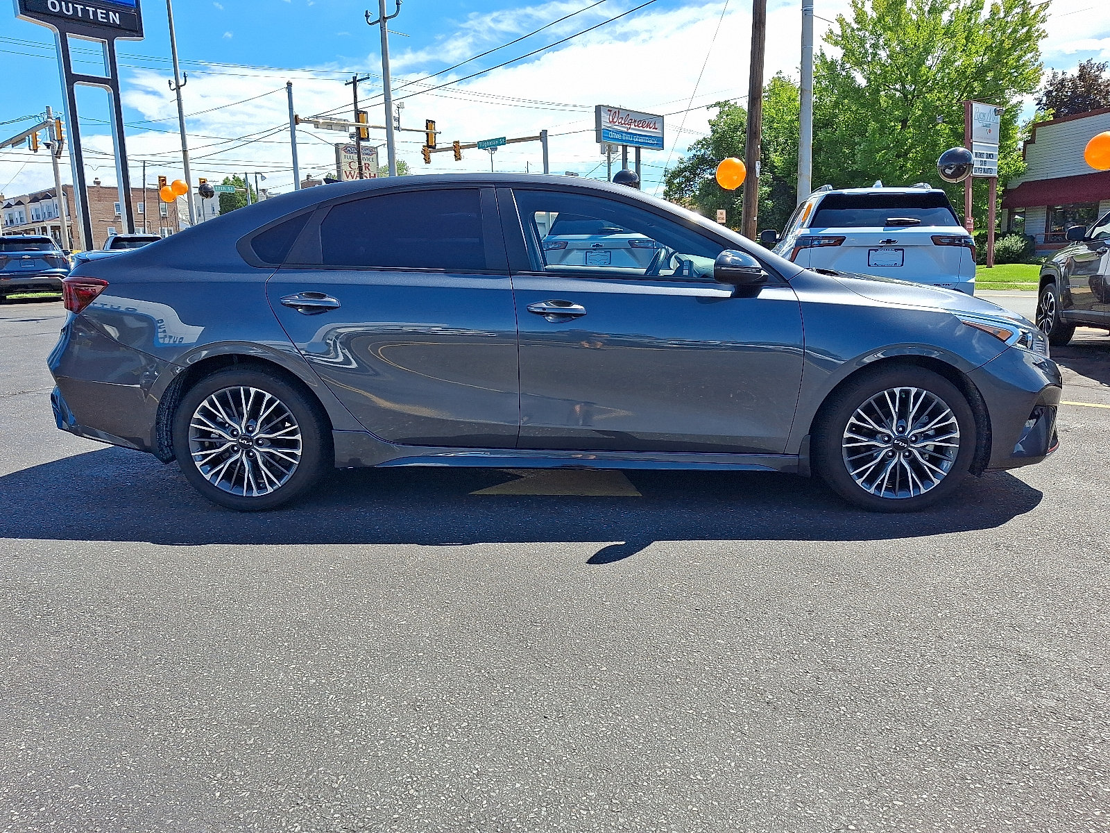 Used 2023 Kia Forte GT-Line w/ GT-Line Technology Package FWD image 7