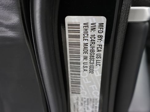 Used 2025 Jeep Grand Cherokee Limited w/ Luxury Tech Group II image 76