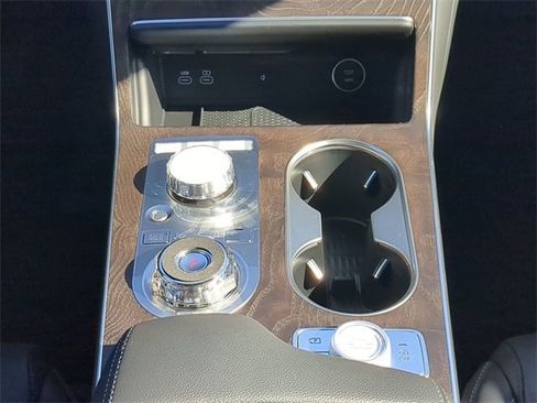 New 2026 Genesis GV80 2.5T Advanced image 17