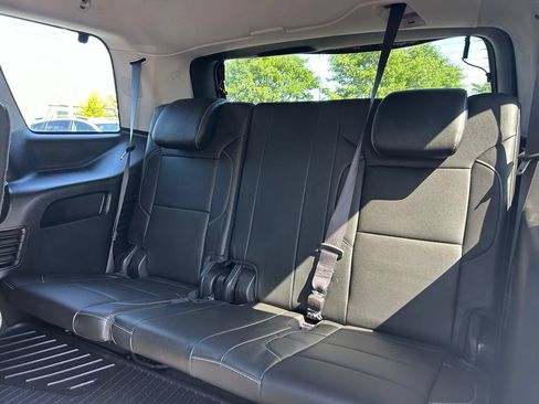 Used 2019 Chevrolet Tahoe Premier AWD/4WD image 18