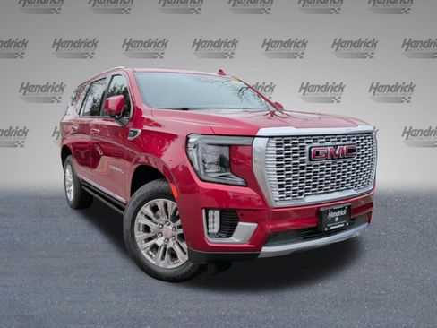 Used 2023 GMC Yukon Denali w/ Advanced Technology Package image 2