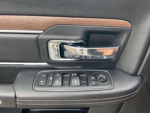 Used 2017 RAM 1500 Laramie AWD/4WD image 26