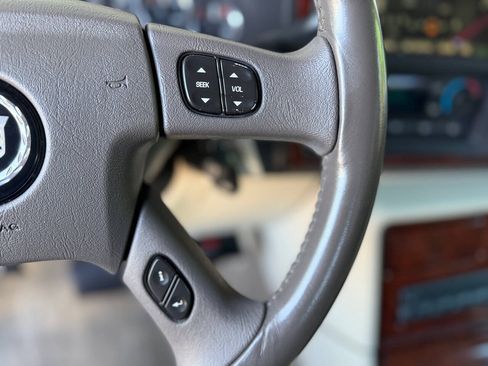 Used 2005 Cadillac Escalade EXT AWD/4WD image 16