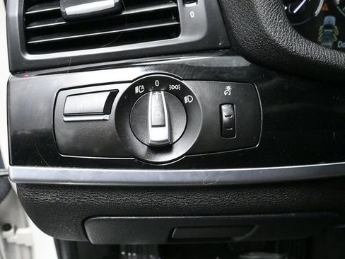 Used 2017 BMW X3 xDrive28i image 11