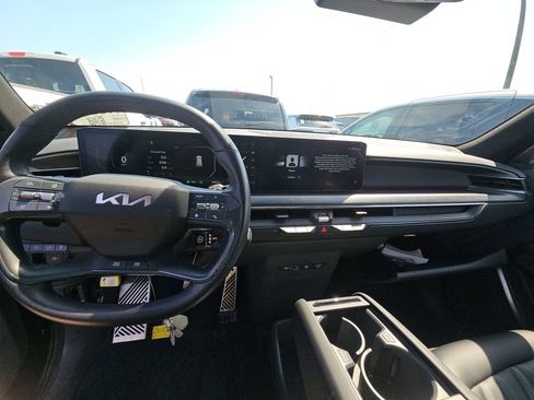 Certified 2024 Kia EV9 GT-Line AWD/4WD image 11